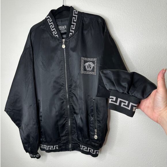 Versace Jean Medusa Black Silver Embroidered Logo Long Sleeve Zip Bomber Jacket - Picture 4 of 14